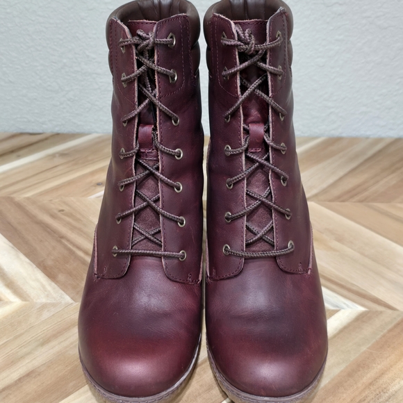 Timberland Women's Burgundy Tillston Leather Boots - Picture 4 of 8